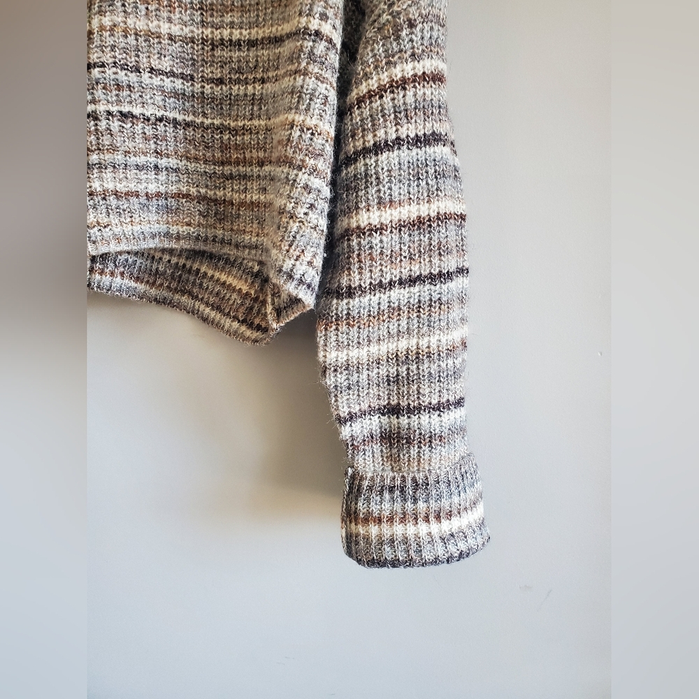 Garage striped crop knit crewneck sweater. Womens medium euc - Picture 4 of 8